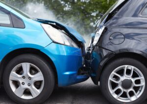 Auto danneggiata, la riparazione può superare il valore di mercato: la sentenza