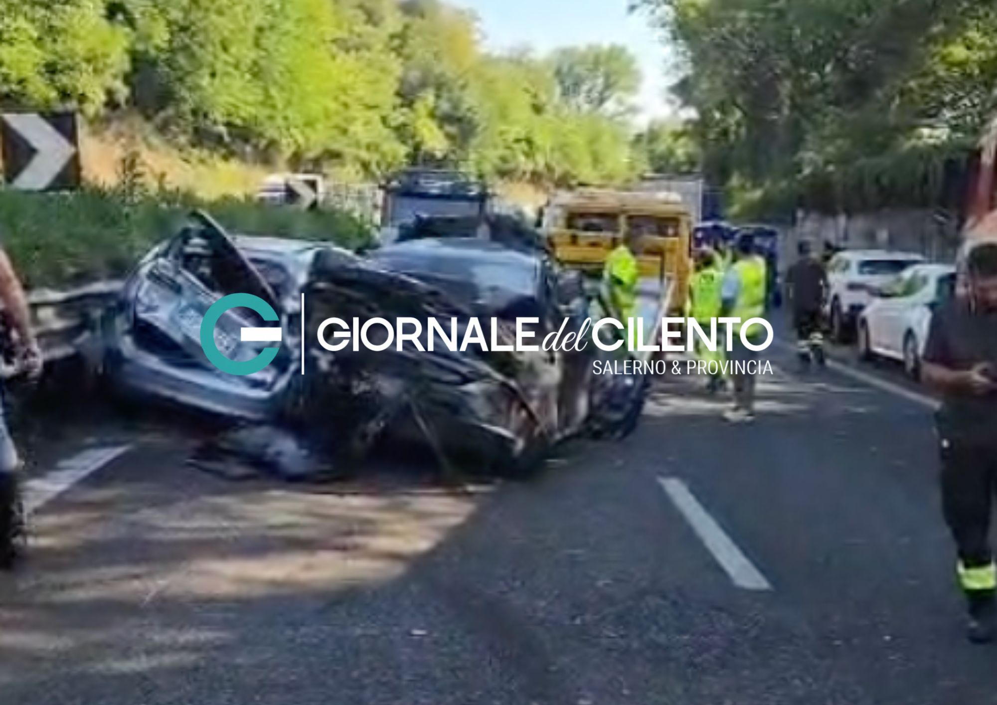 Incidente sulla A2 tra Baronissi e Salerno, sette veicoli coinvolti: feriti anche gravi