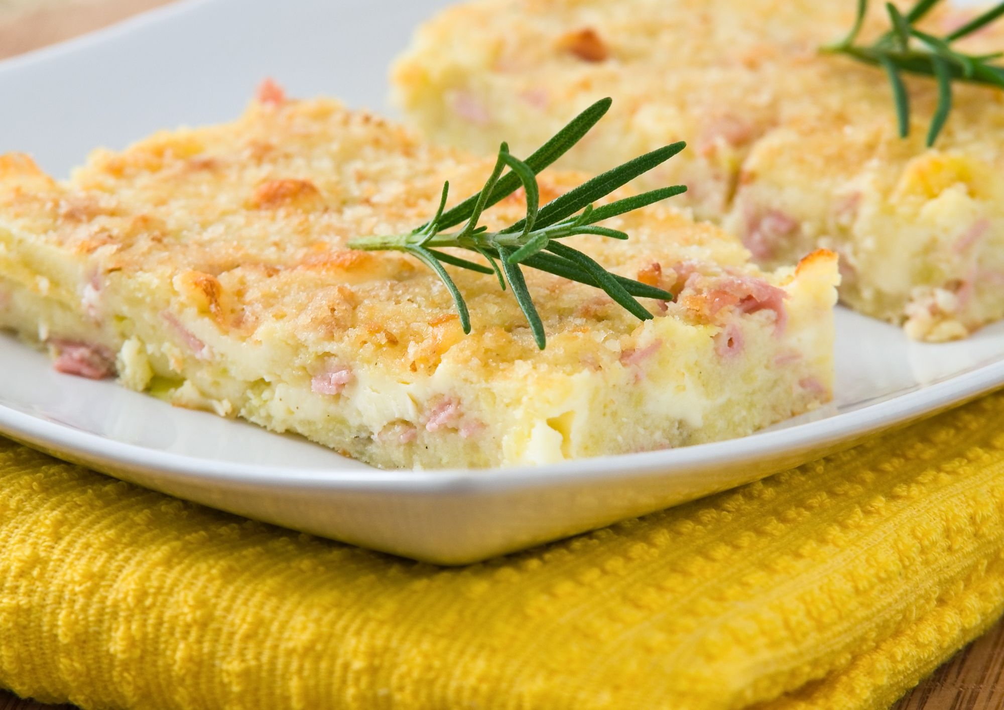 Gateau di patate in friggitrice ad aria: facile, filante e irresistibilmente goloso