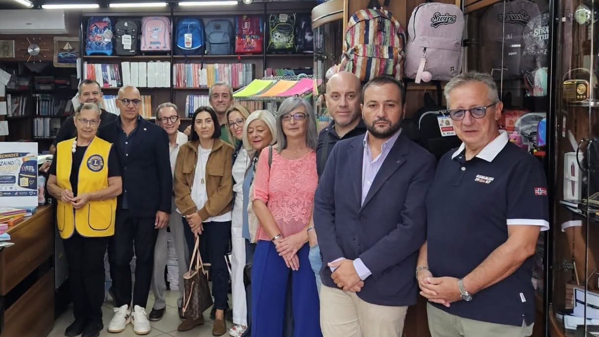 “Lo zaino sospeso”, il comune di Sala Consilina sostiene l’iniziativa del Lions club