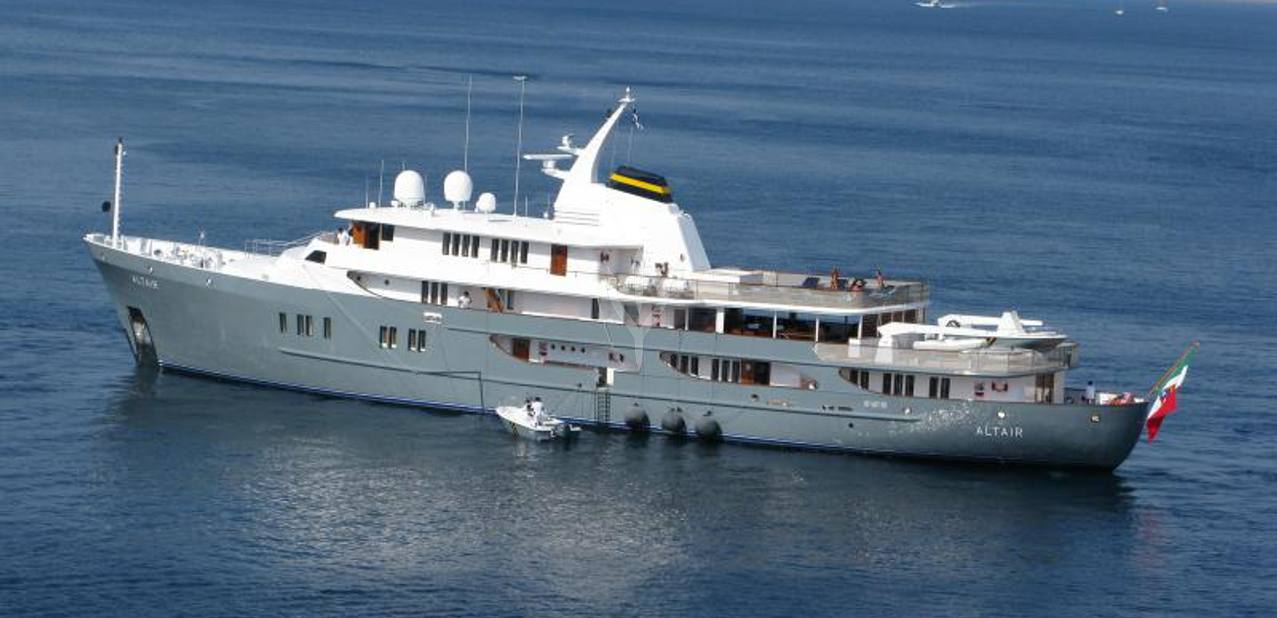 Altair III a Scario, torna nel Cilento lo yacht di Della Valle
