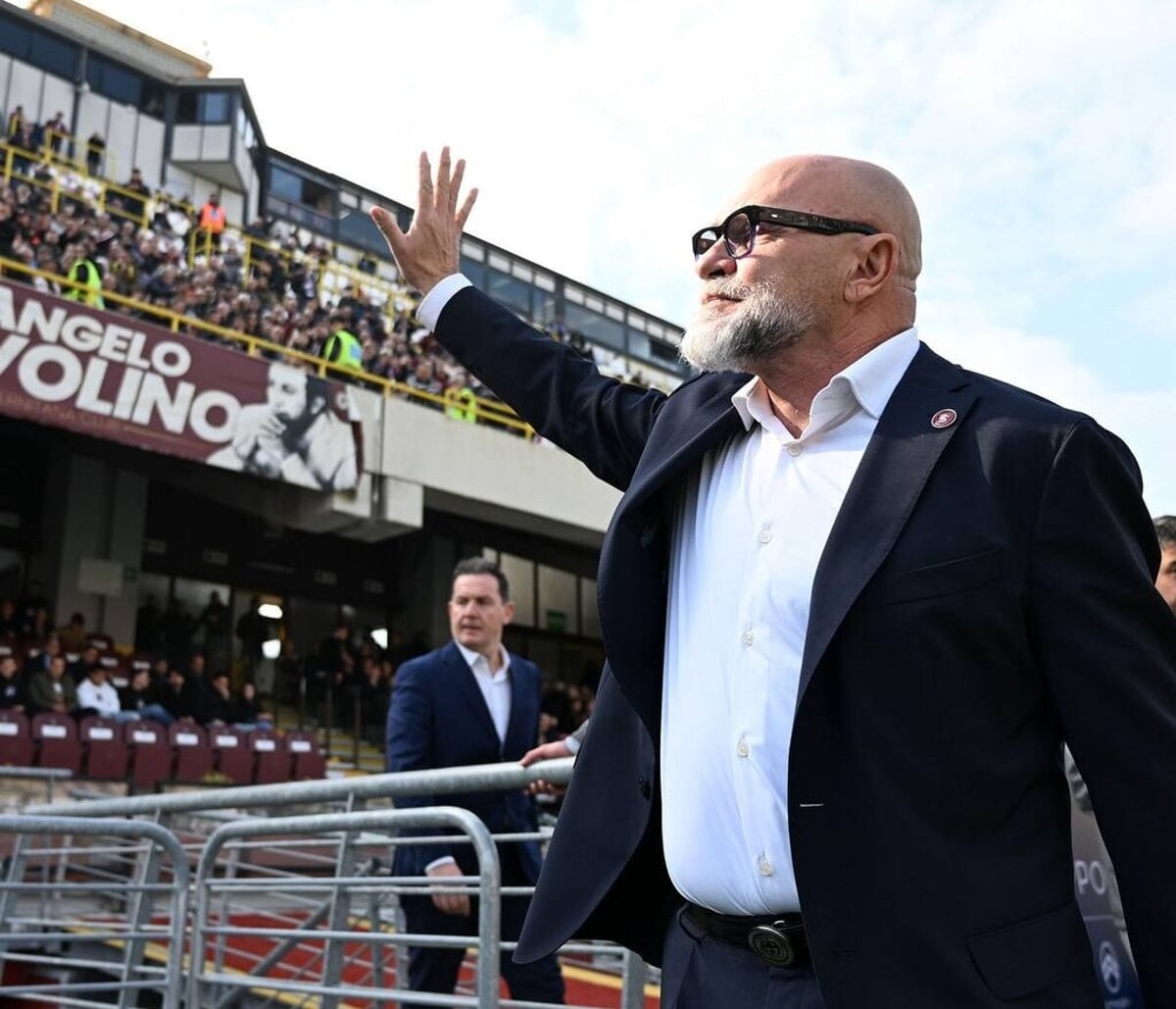 Salernitana-Cavese, Cosmi pensa al 4-2-3-1 per il derby. Si gioca alle 15