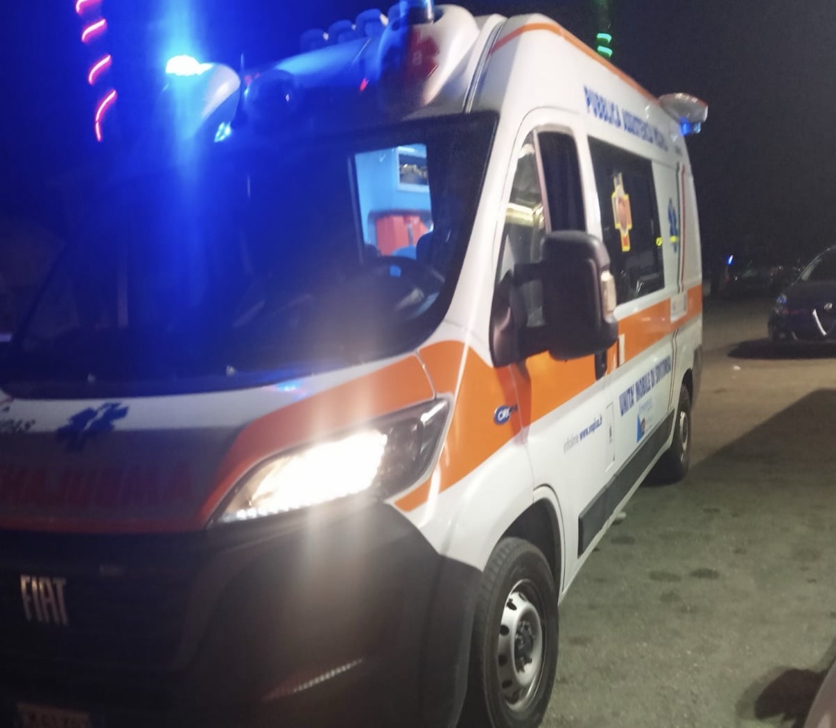 Battipaglia, malore nella notte davanti a un bar: 48enne soccorsa dal 118