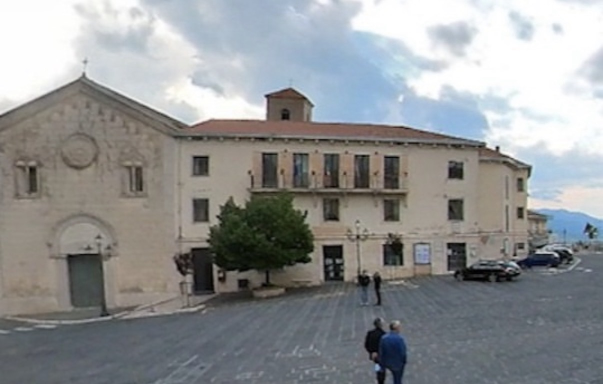 Teggiano, il Municipio si trasferisce: al via i lavori da 4,8 milioni per la nuova Casa Comunale