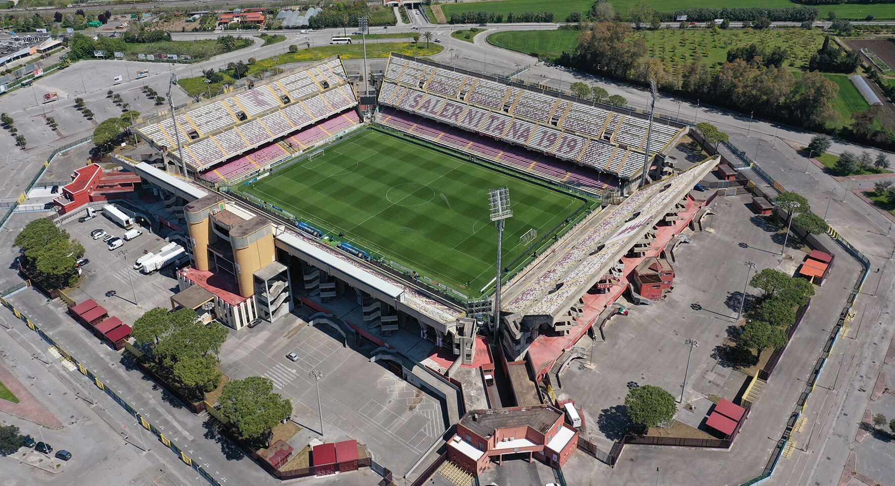 È il giorno di Salernitana-Cavese: all’Arechi va in scena il derby