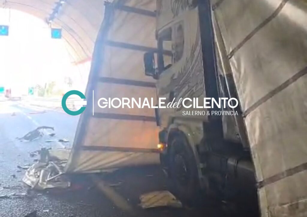 Incidente in galleria a Pontecagnano, nessun ferito grave