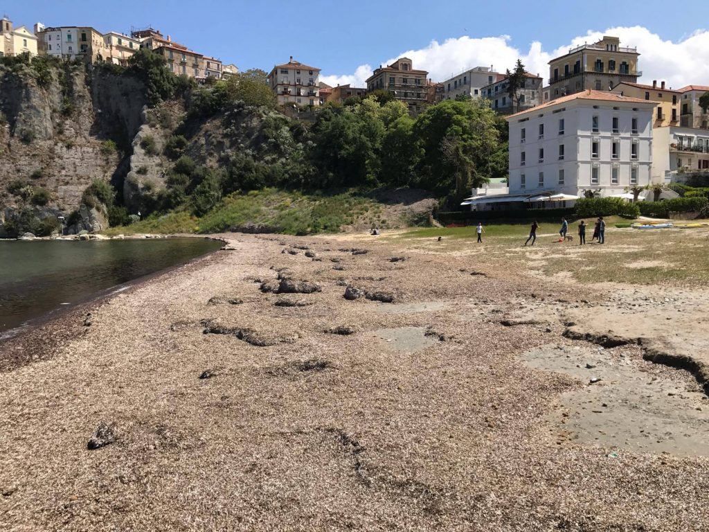Agropoli, ancora un divieto di balneazione alla Marina: ordinanza temporanea