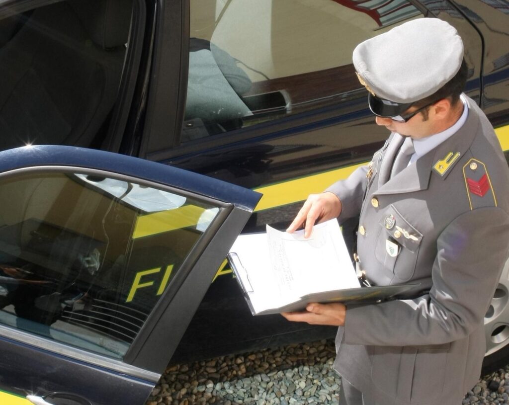 Bonus edilizi, truffa da 160 milioni: sei persone a processo