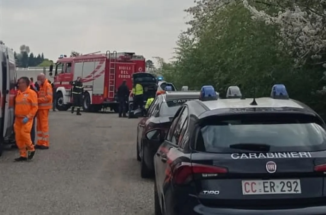Colliano, ustionato mentre brucia sterpaglie: 42enne è grave
