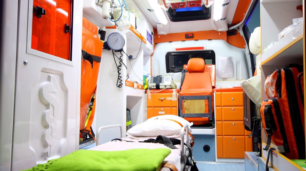 Eboli, rissa al pronto soccorso: aggrediti medici e infermieri