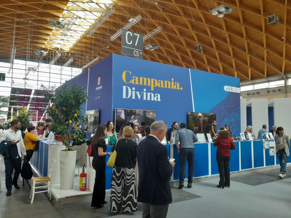 Turismo, la Regione Campania al TTG di Rimini. Fico inaugura lo stand regionale