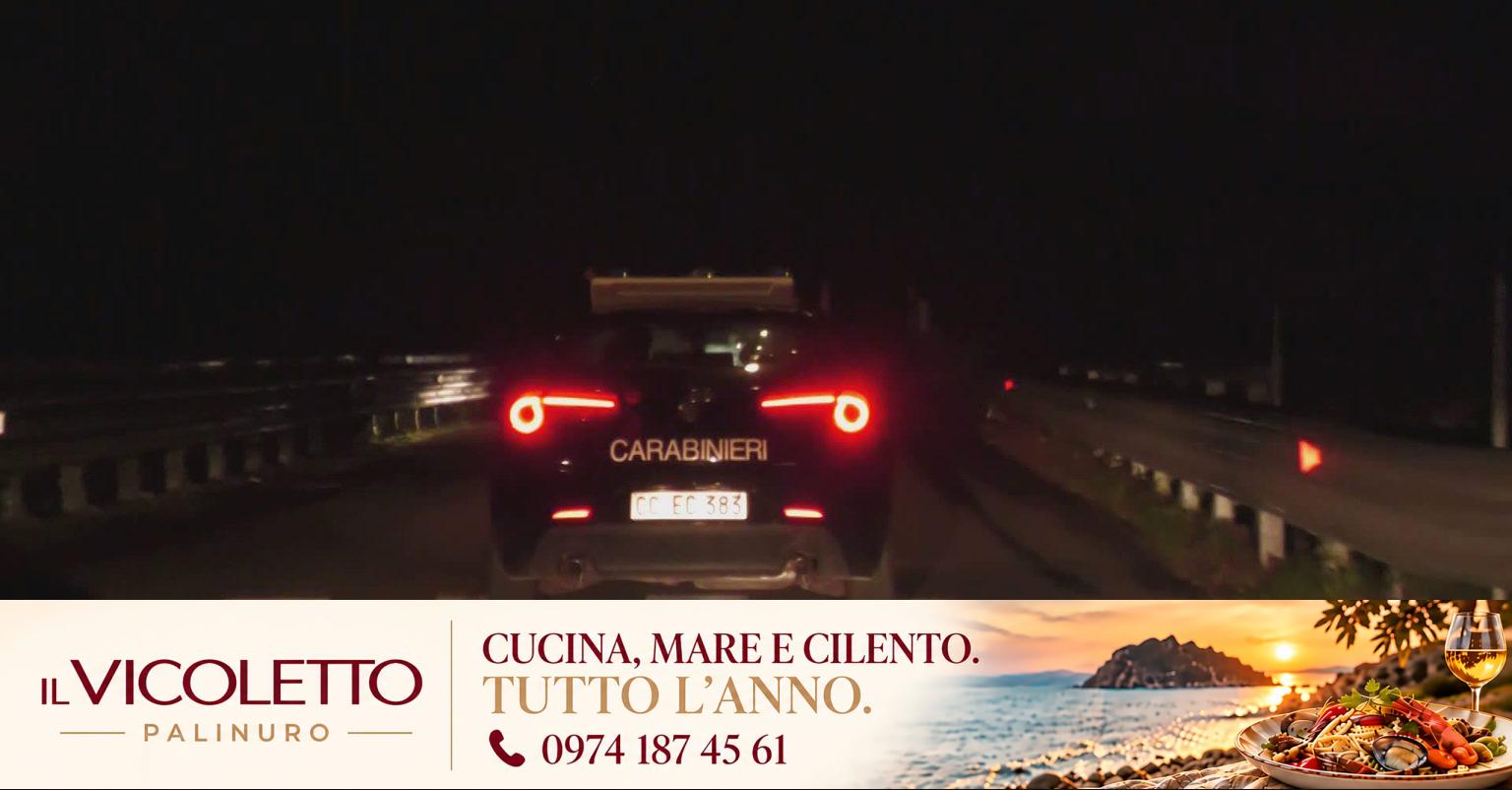 Auto dei Carabinieri di notte, fotografia illustrativa della fonte, non dell’intervento delle Volanti