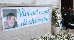 Morte di Alessandro Farina, la famiglia cita in giudizio il Ruggi