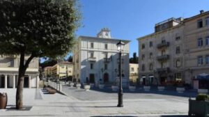Caregiver nel Cilento, bloccati due milioni di euro: è protesta