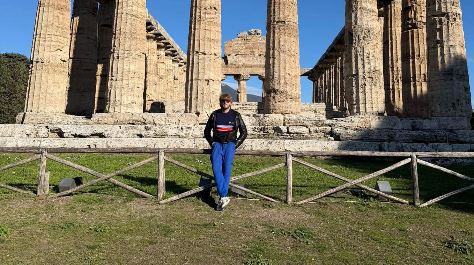 Dai concerti dei Pooh al PalaSele ai templi di Paestum: Phil Mer incantato dalla bellezza dei templi