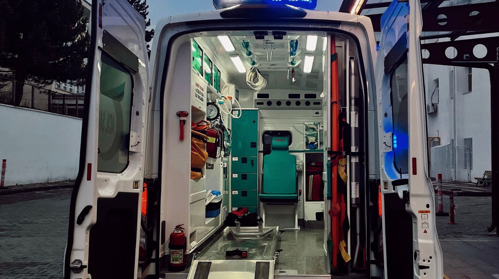 Uomo trovato morto in un’abitazione ad Eboli: indagini in corso