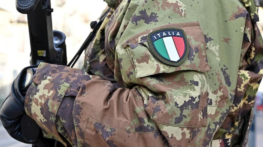 Bosnia, elicottero italiano precipita durante missione Ue: quattro militari morti e 11 feriti