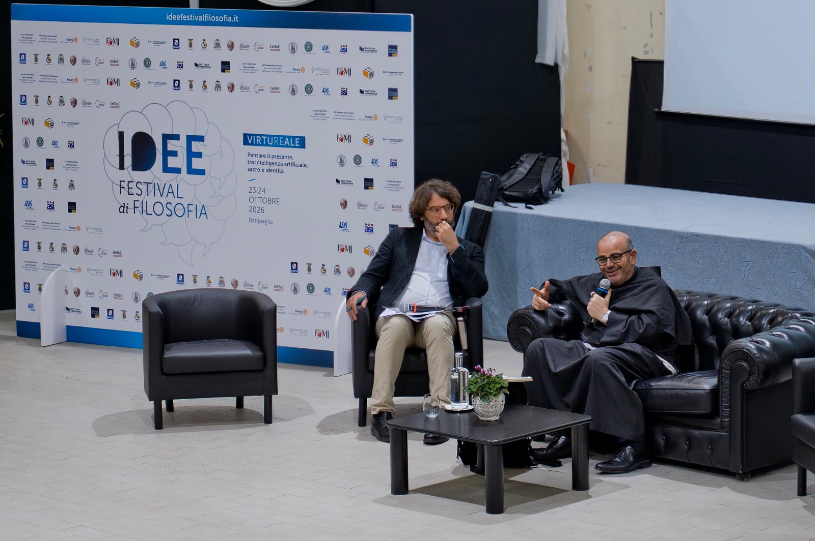 Battipaglia, oltre 300 persone al Festival di Filosofia: Benanti, “L’intelligenza artificiale non è un destino”