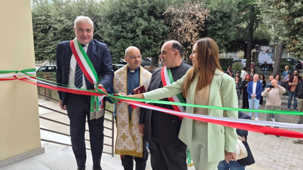 Petina, la scuola “Giovanni Pascoli” torna a vivere: inaugurata la struttura dopo i lavori