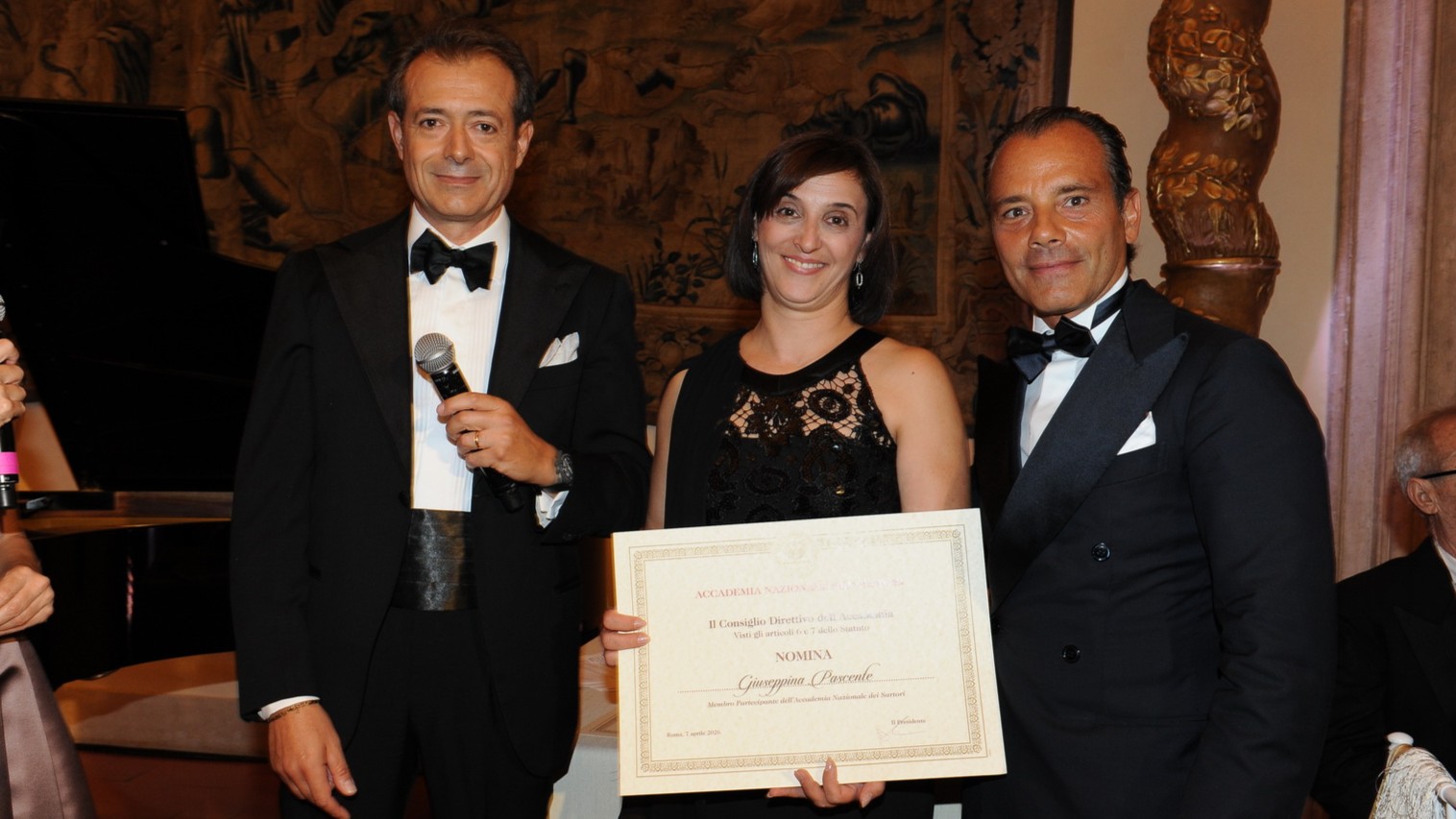 Ricigliano, la maestra artigiana Pina Pascente entra nell’Accademia nazionale dei Sartori