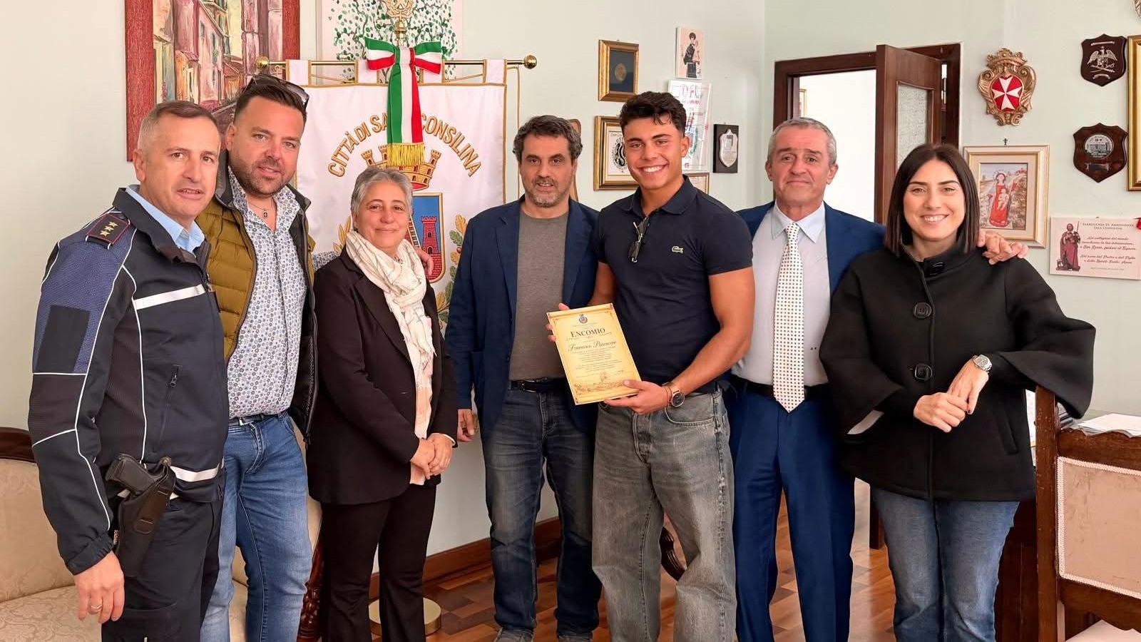 Sala Consilina premia Francesco Pascuccio: salvò una donna tra le onde ad Acciaroli
