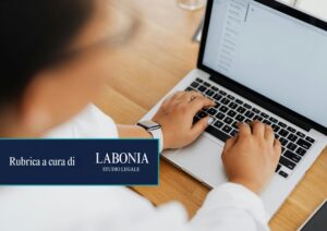 Verbale del condominio inviato via e-mail: basta davvero per far partire i 30 giorni per impugnare? La Cassazione fa chiarezza