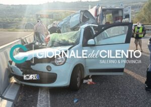 Tragedia a Campagna, incidente mortale in autostrada: muore un passeggero