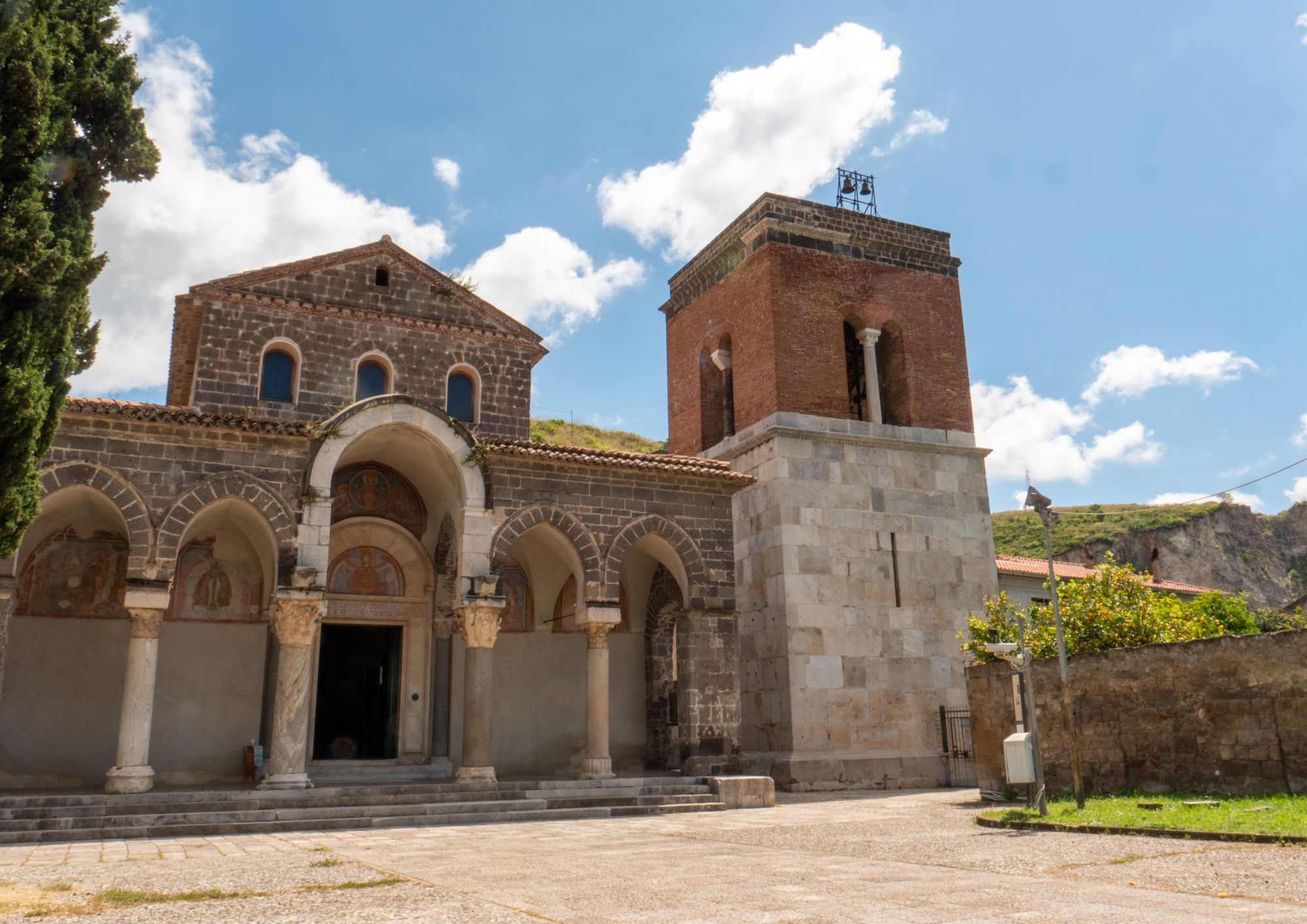 Non solo Pompei e Reggia di Caserta: 5 luoghi d’arte in Campania che meritano una visita