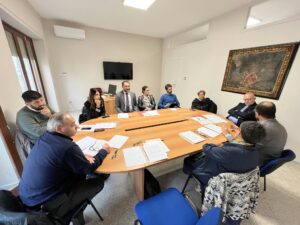 Energia, a Salerno una comunità rinnovabile per aiutare le famiglie in difficoltà: si ispira ai principi dell’enciclica Laudato si’ di Papa Francesco