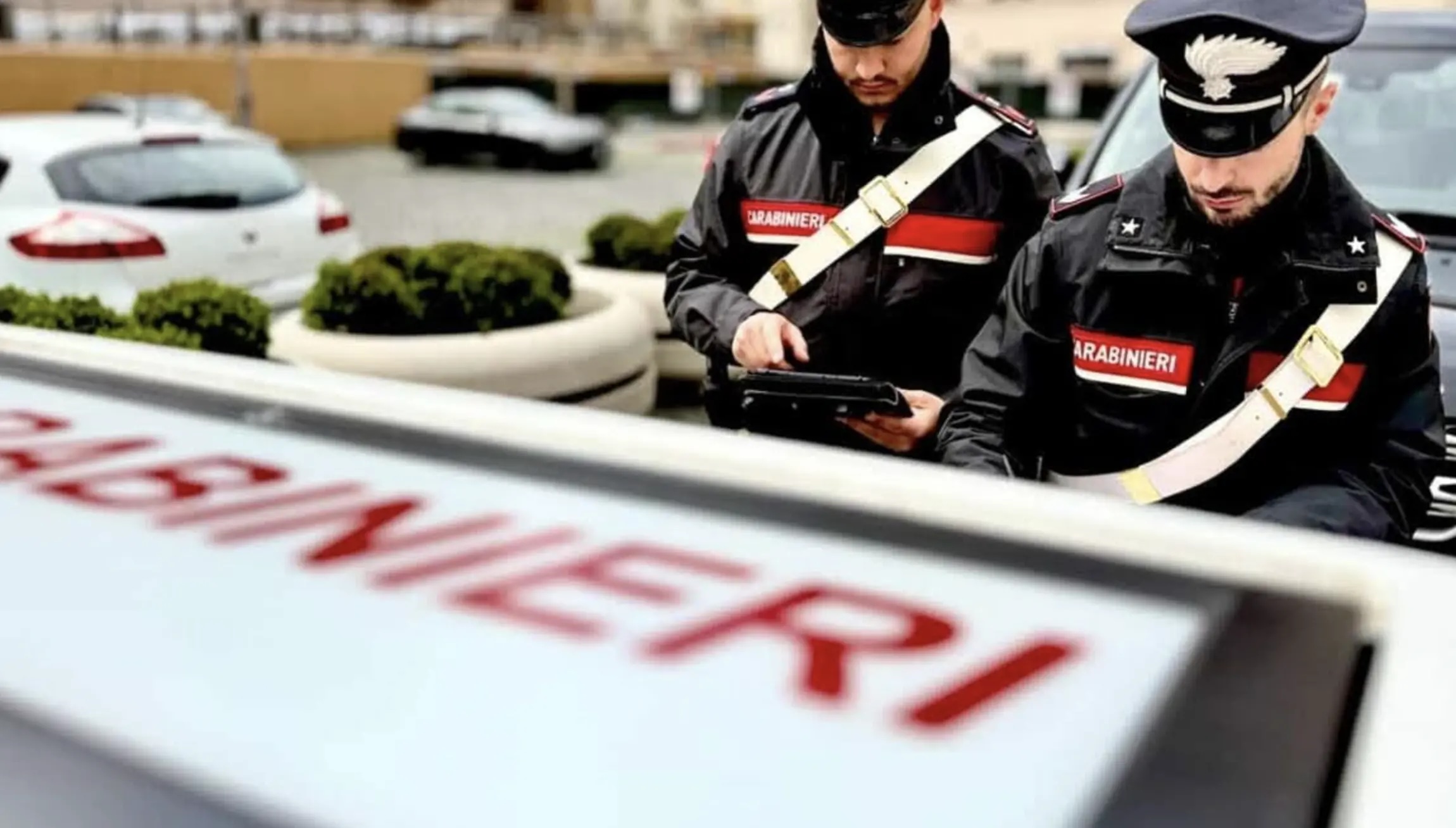 Pontecagnano, madre segregata in casa: arrestato il figlio