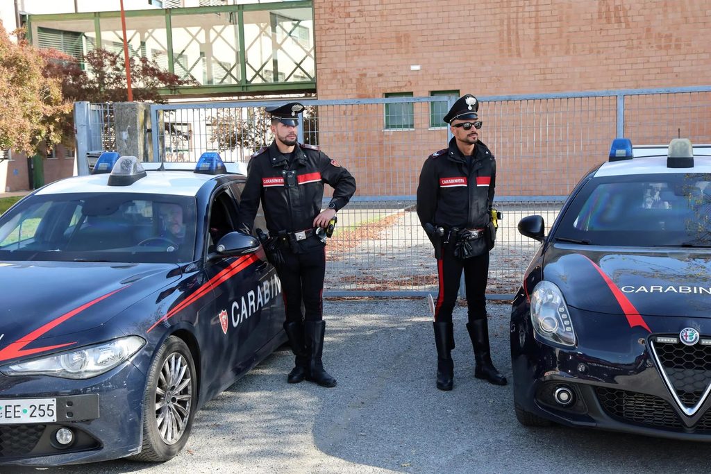 Angri, fermato sull’A3 con due chili di hashish: arrestato