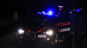 Controne, irruzione in casa di un imprenditore: tre banditi lo legano a una sedia