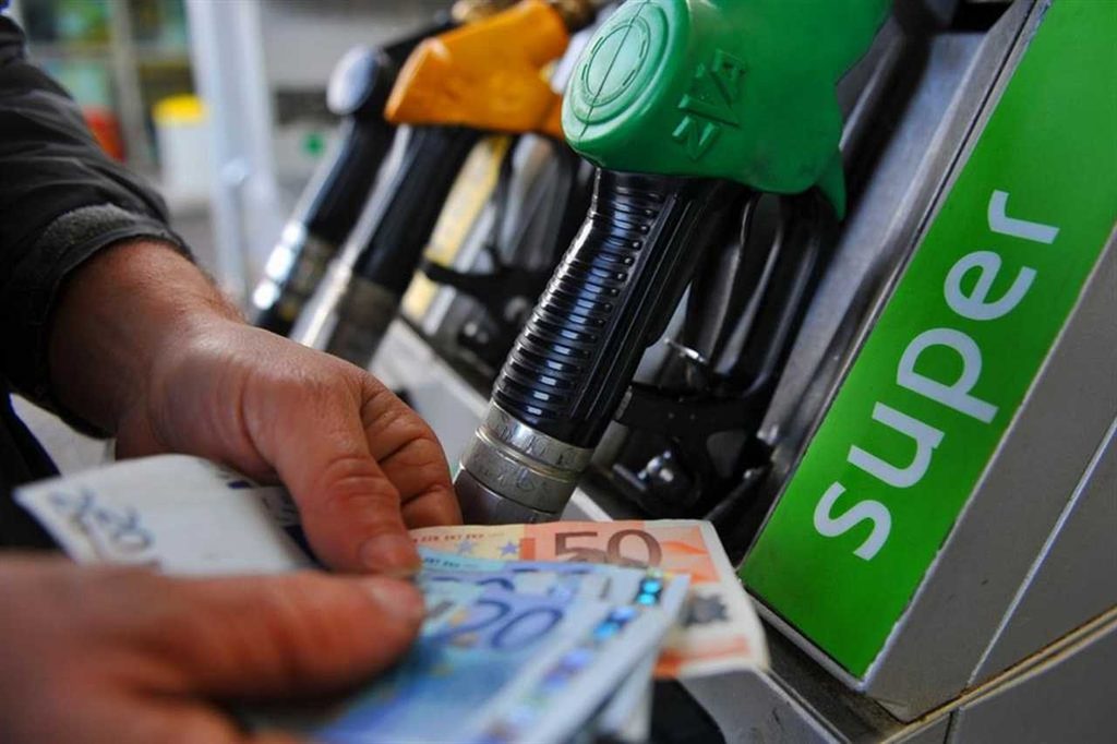 Blocco tir nel Cilento, stop a rifiuti ingombranti e scuolabus