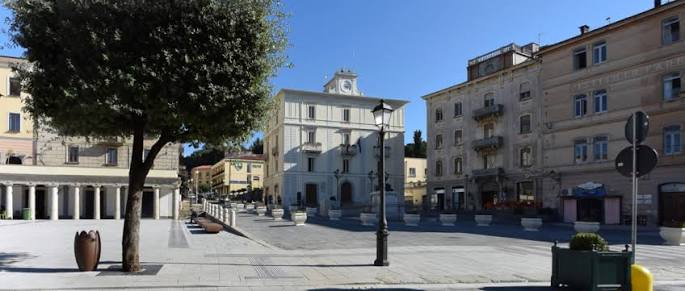 Caregiver nel Cilento, bloccati due milioni di euro: è protesta