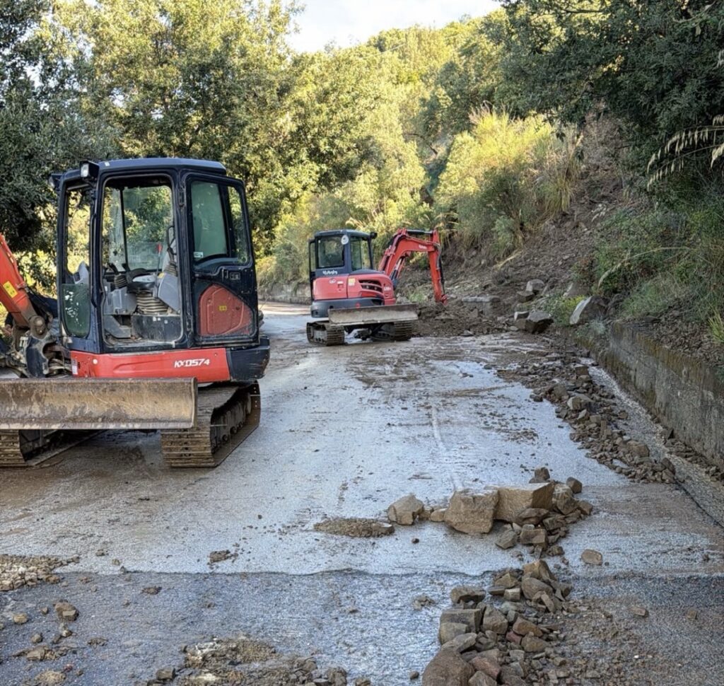 Maltempo nel Cilento, allagamenti e frane: a Montecorice strade invase da fango e detriti