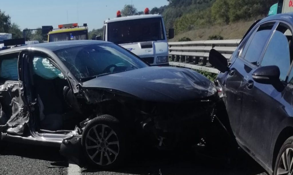 Maxi incidente sull’A2 del Mediterraneo, coinvolte diverse auto
