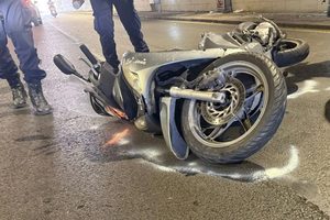 Adam, 16 anni, in rianimazione dopo l’incidente in via Fiano