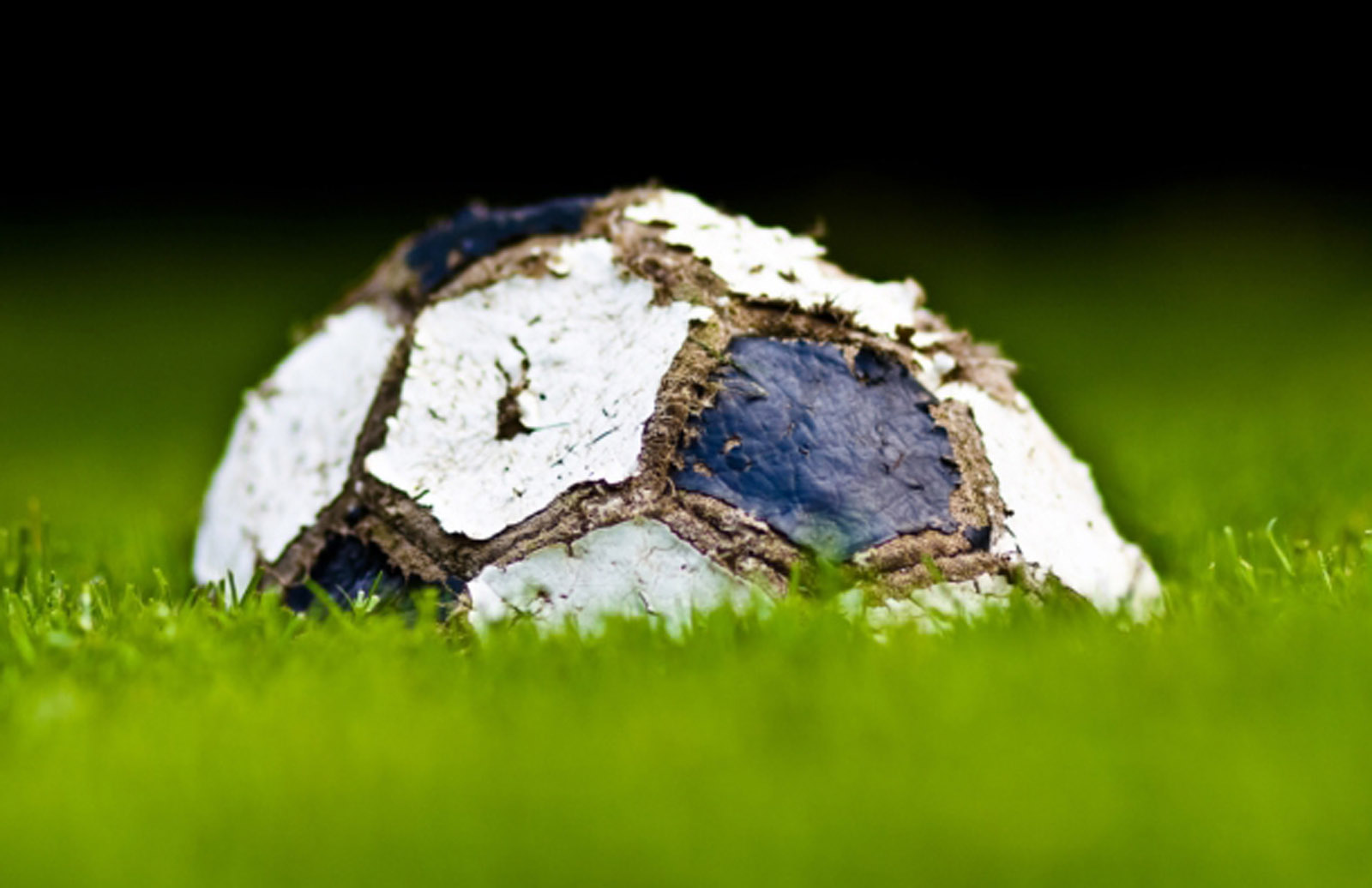 Calcio dilettantistico in Campania, possibile stop per il carburante