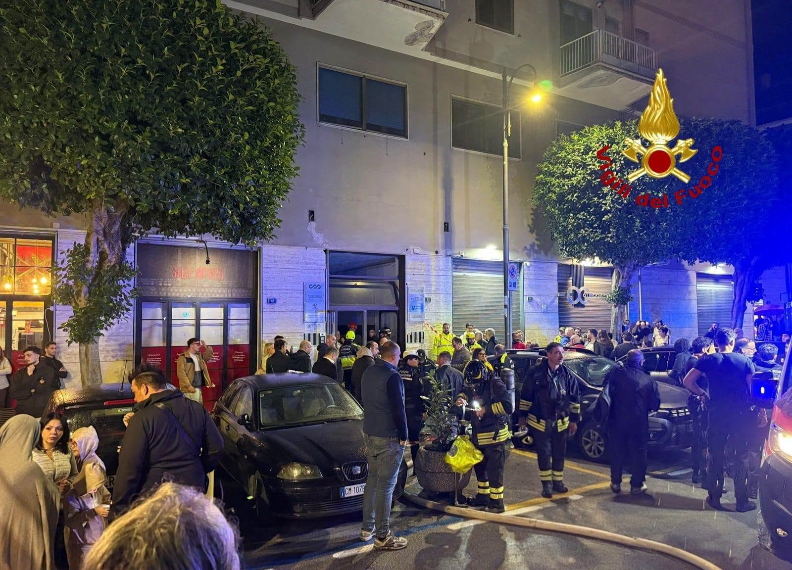 Incendio a Nocera Inferiore, evacuazione di circa 60 appartamenti
