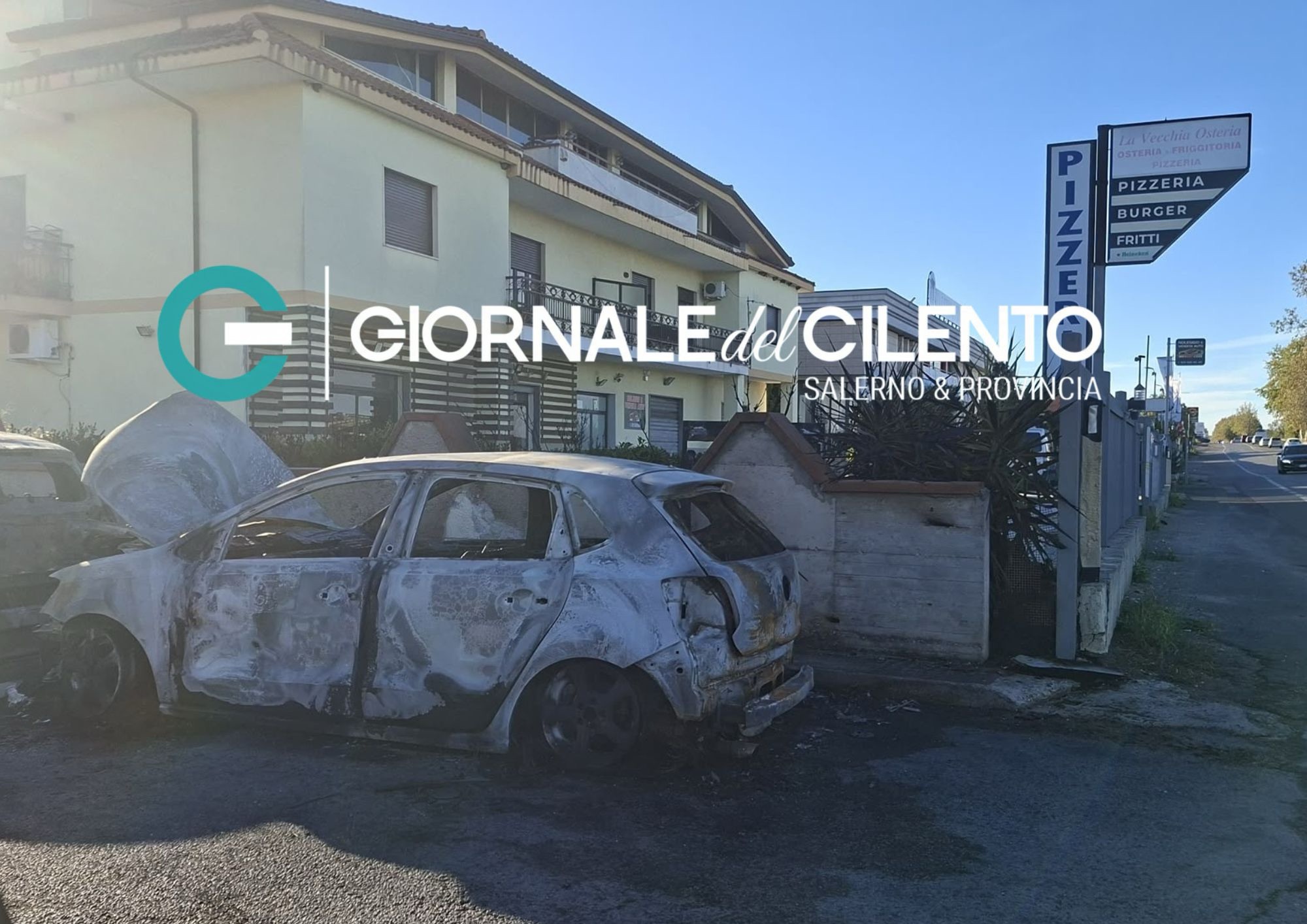 Capaccio Paestum: incendio nella notte, distrutte due auto sulla Statale 18