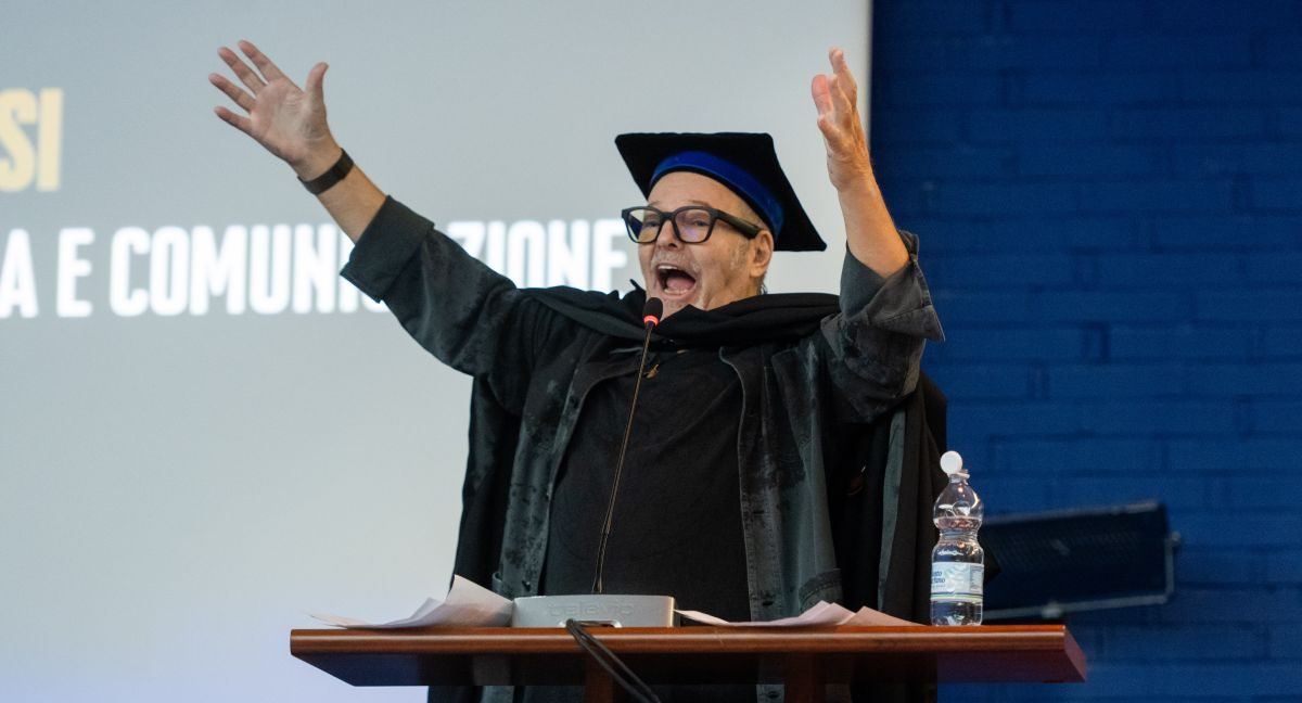 Vasco Rossi all’Università di Salerno: «Qui il militare e il concepimento di mio figlio»